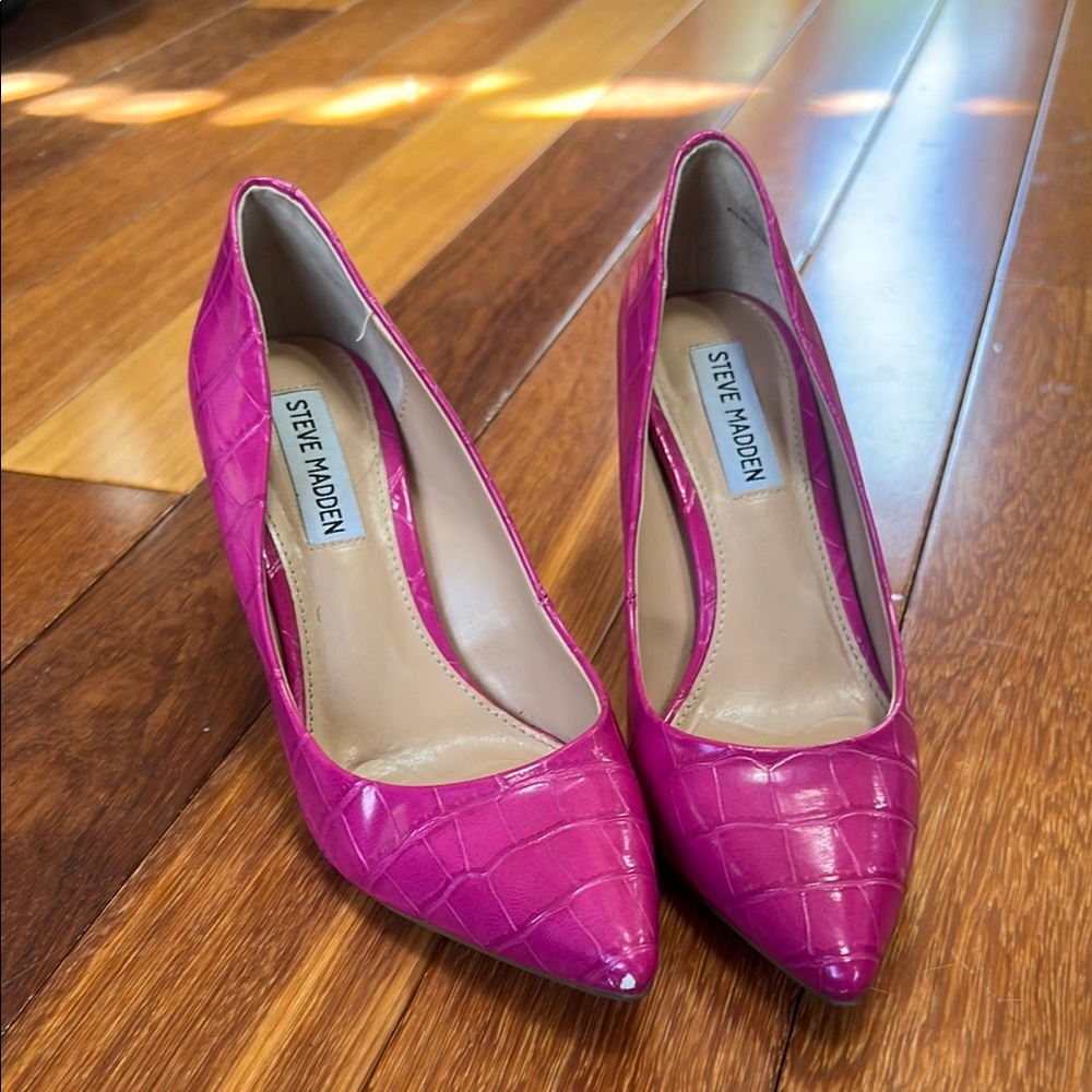 Steve Madden Pink Croc-Embossed Women's Heels